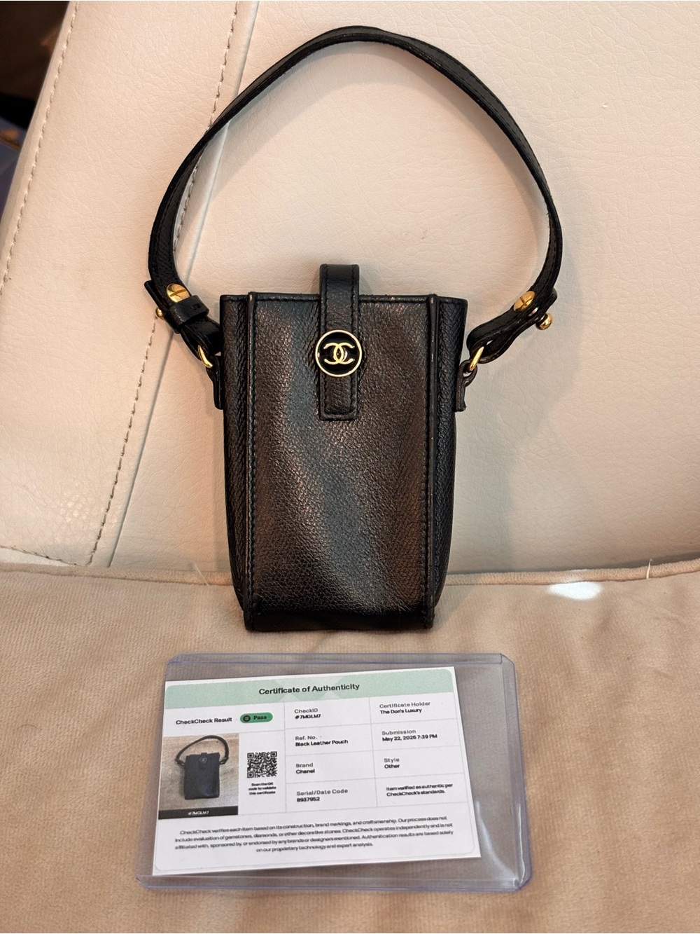 CHANEL Black Leather Vintage Y2K CC Phone Holder / Belt Accessory W/ COA - Picture 2 of 14